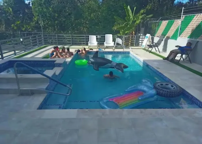 Mirando Place #5---beach Club Access, ,pool, Hottub, Gym,3 Lounges, #5 -airport 10 Mins *