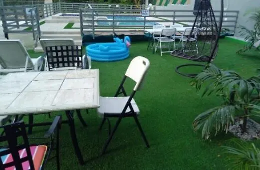 Mirando Place #5---beach Club Access, ,pool, Hottub, Gym,3 Lounges, #5 -airport 10 Mins * Montego Bay