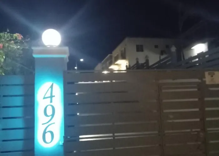 Mirando Place #5---beach Club Access, ,pool, Hottub, Gym,3 Lounges, #5 -airport 10 Mins *
