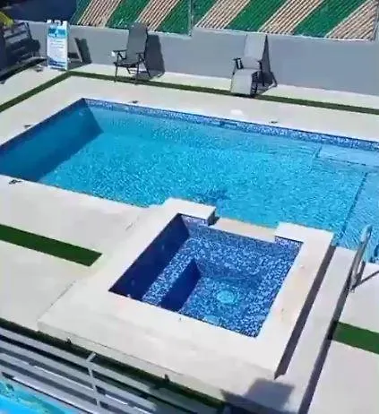 Apartamento Mirando Place #5---beach Club Access, ,pool, Hottub, Gym,3 Lounges, #5 -airport 10 Mins Montego Bay
